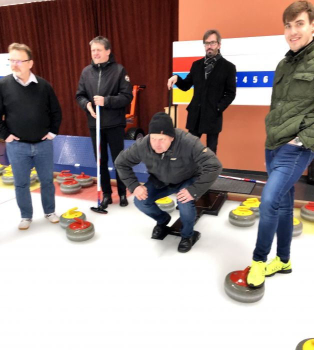 curling_282029.JPG