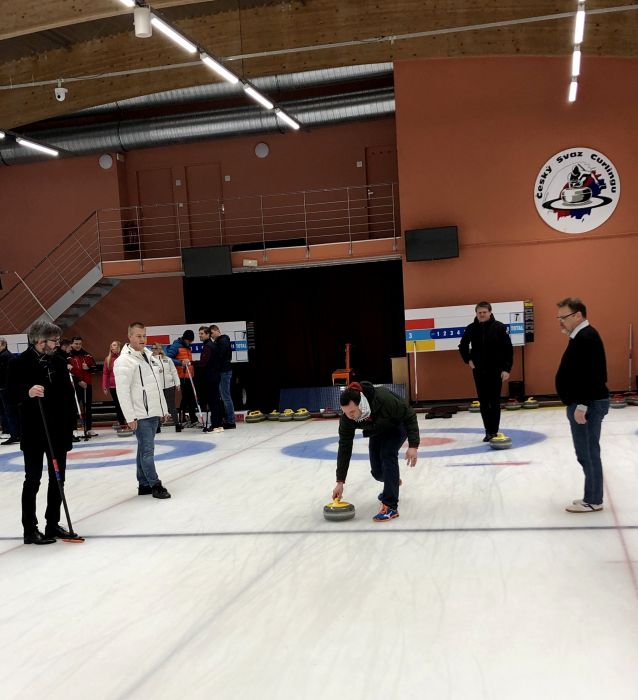 curling_282729.JPG