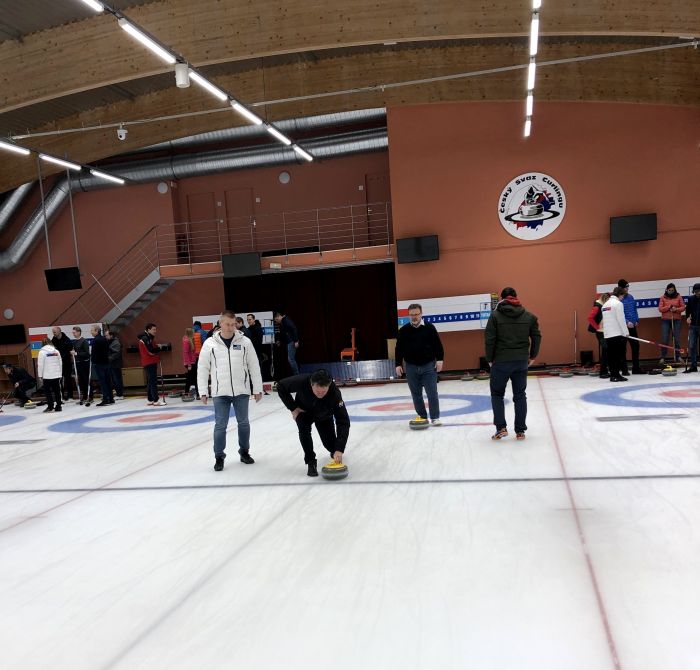 curling_282929.JPG