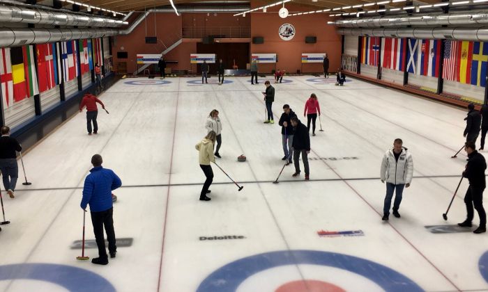 curling_28629.JPG